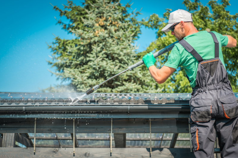 gutters pressure washing